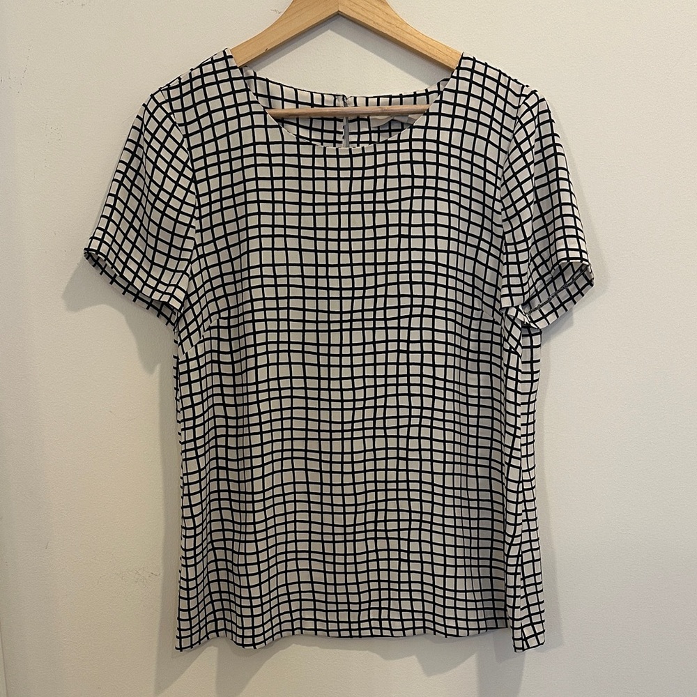 LOFT Navy and White Grid Short Sleeve Top Blouse